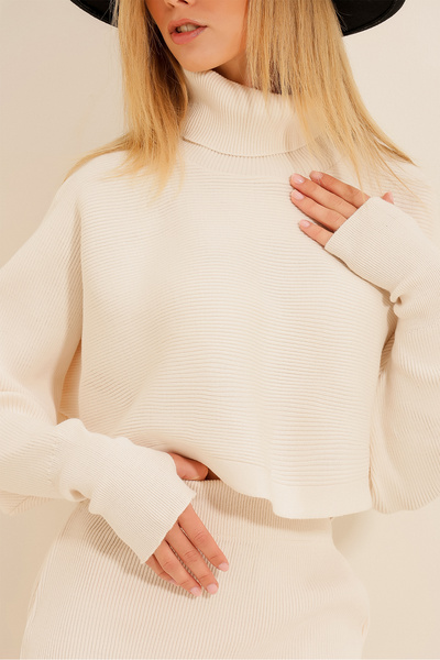Trend Alaçatı Stili Women's Cream Turtleneck Sweater and Knitwear Skirt Double Suit ALC-X11256
