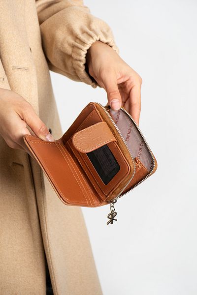 YOGII Γυναικείο πορτοφόλι χειρός Plata Model Mini Wallet Αδιάβροχο τεχνητό δέρμα VIP