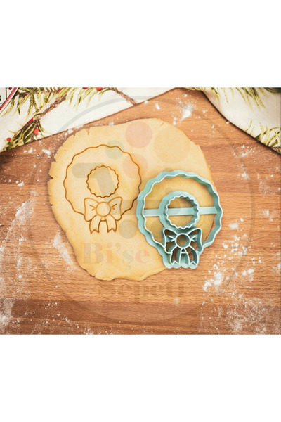 Bi'şeyler Sepeti قالب كوكي إكليل عيد الميلاد