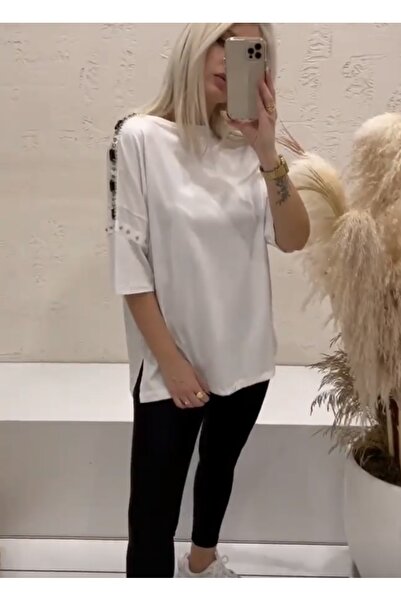 Fame İstanbul Büşra Ayhan White T-Shirt with Stone Detail on Sleeve