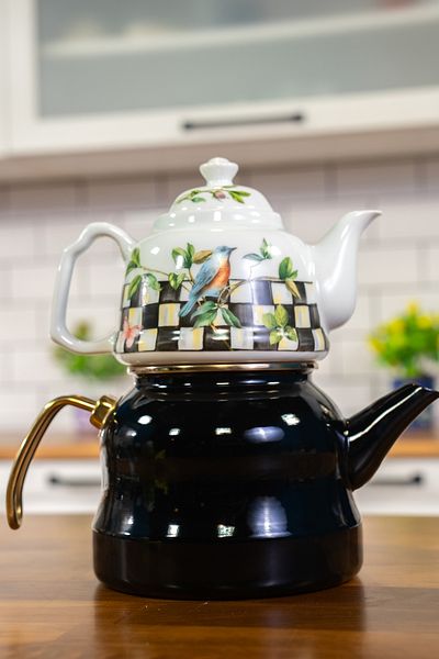 Miss Betty Enameled Royal Porcelain Teapot with Teapot Paradise
