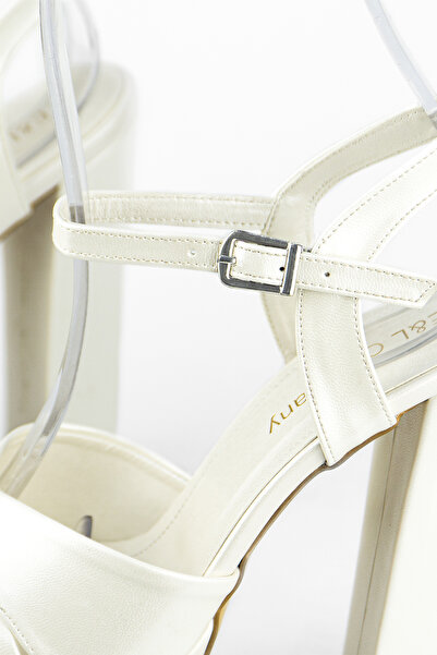 E&L Company 15 см висок счупен бял кожен обувка за булка, при условие, че се носи бавно.