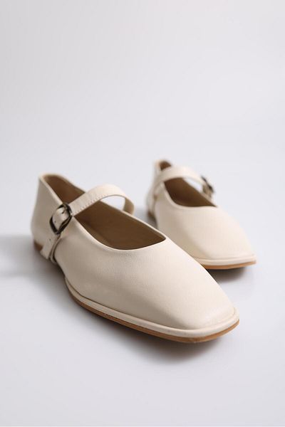 5in1Canpolat Beige Blunt Toe Ballerinas 23272