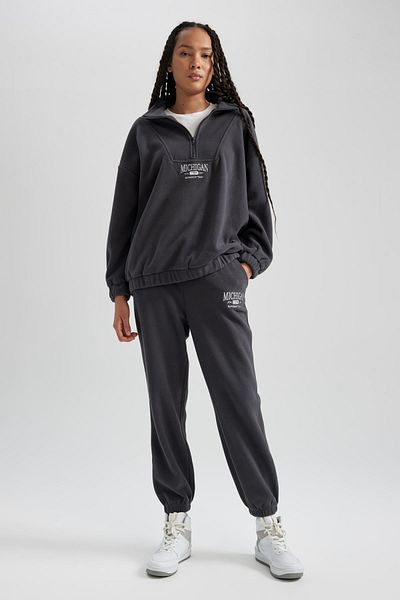 DeFacto Oversize Fit Half Zipper Fleece Sweatshirt Y2649Az23Wn