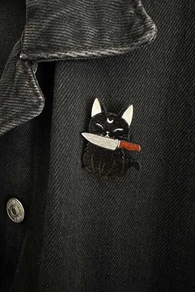gokmentoy Bıçaklı Anime Kedi Ahşap El Boyaması Broş
