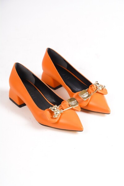 MRVN MERVINA حذاء بكعب منخفض بإبزيم تيدي