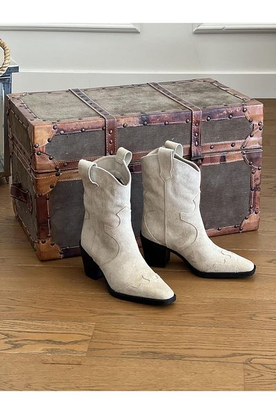 SHOEMARK Oli Beige Suede Cowboy Women's Boots