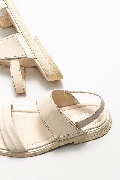 Elle Shoes Bej Deri Kadın Düz Sandalet