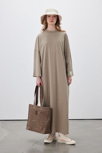 Manuka Übergroßes langes bequemes Kleid Nerz