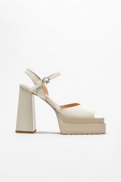 Elle Shoes Μπεζ Δερμάτινα Γυναικεία Σανδάλια