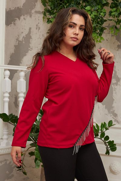 RMG بلوزة كبيرة الحجم من Gamze Fashion Boutique مع إكسسوارات سلسلة أمامية