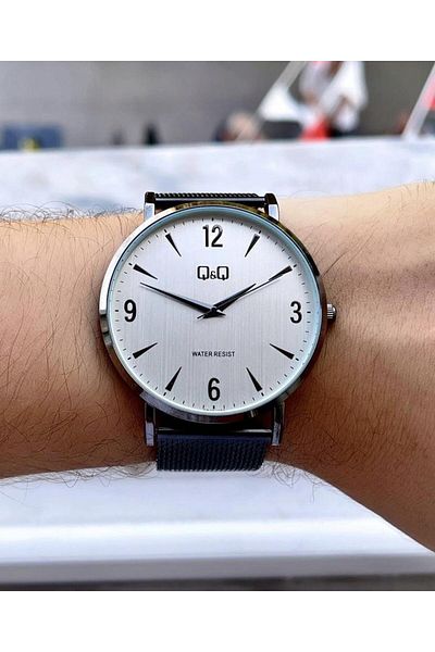 Q&Q Men's Wicker Cord Wristwatch