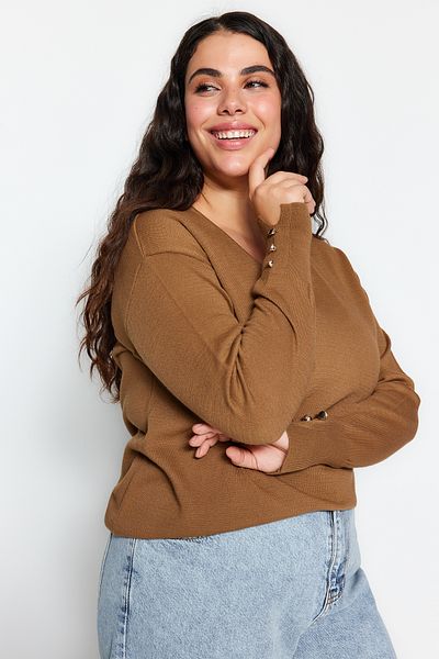 Trendyol Curve Mink V-Neck Button Detailed Knitwear Sweater TBBAW23AN00043