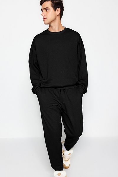 Trendyol Collection Black Oversize/Wide Cut Cycling Fleece/Warm Sweatshirt Tracksuit Suit Tmnaw24Em00005