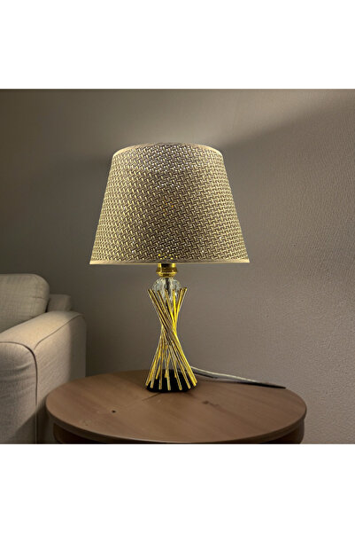 365GUNSERİSONU مصباح طاولة عاكس الضوء من الزجاج الكريستالي ذو الساق المعدنية ...