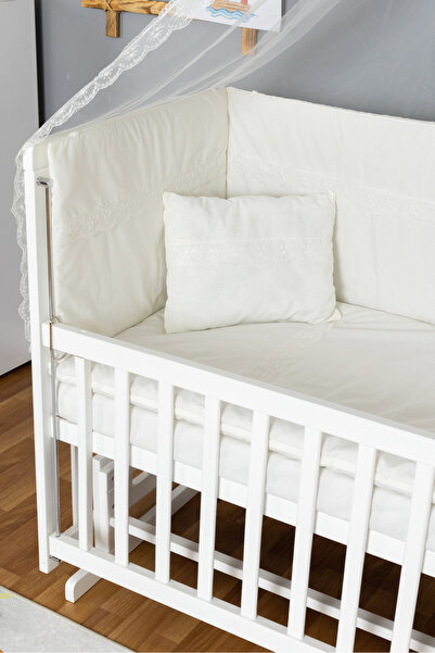 Bamgidoo Ahşap Beşik Anne Yanı Beşik Beyaz 60x120 - Krem Güpür Uyku Seti + Yataklı