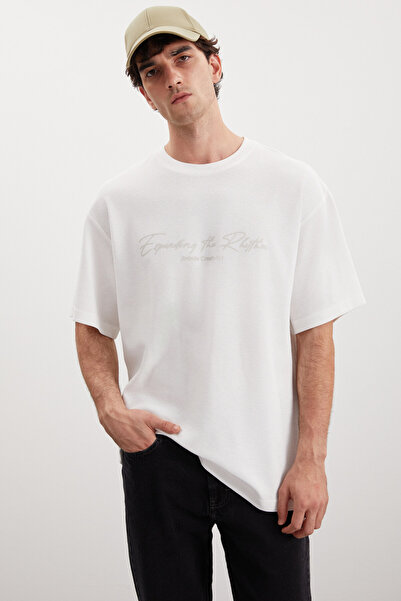 GRIMELANGE Brandley Men's Regular Fit Waffle Thick Fabric Printed Ecru T-shirt