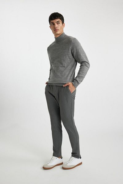 DeFacto Slim Fit Slim Fit Half Turtleneck Basic Plain Knitwear Sweater R1127Az23Wn