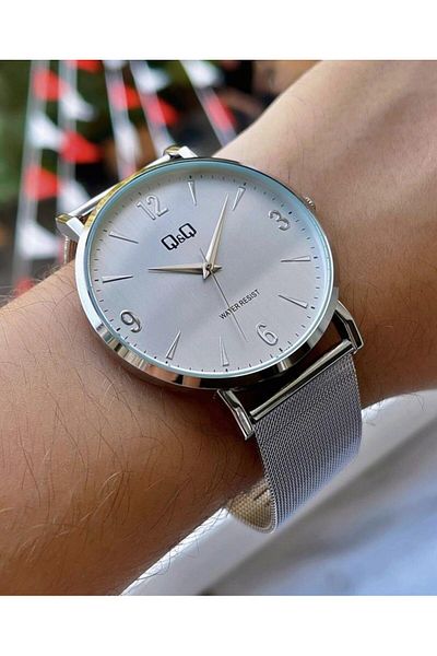 Q&Q Men's Wicker Cord Wristwatch