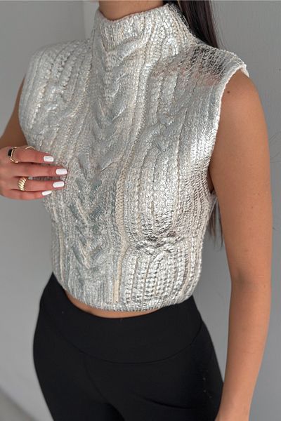 FEMELLE Women's Standard Size Gilded Fisherman Crop Sweater