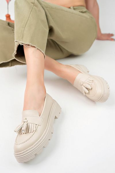 Artgoo women's beige leather tassel loafer college shoes