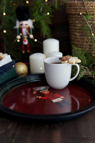 EVLE New Year Themed Metal Tray, 31.5 Cm Ez197-1r