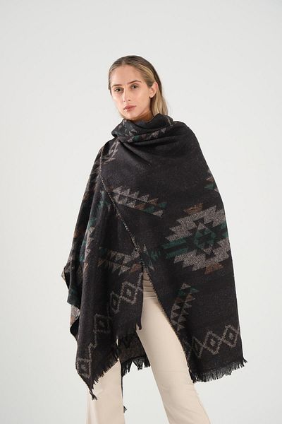 Deafox Grüner Poncho mit Muster und Quastendetail, 140 x 160 cm