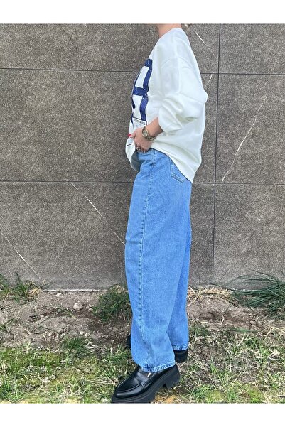 Quzu Patch Detaylı Önü Baskılı Sweatshirt