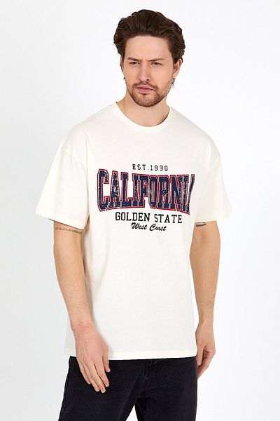 COMBİNE MİCHAİL Tricou oversize unisex cu imprimeu crem cu decolteu turn