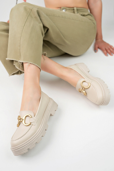 Artgoo Дамски бежови кожени мокасини със златна катарама, колежански обувки