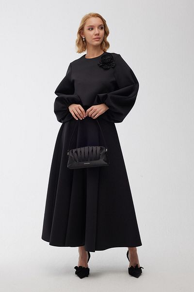 Manuka Broschenbluse mit Ballonärmeln in Schwarz