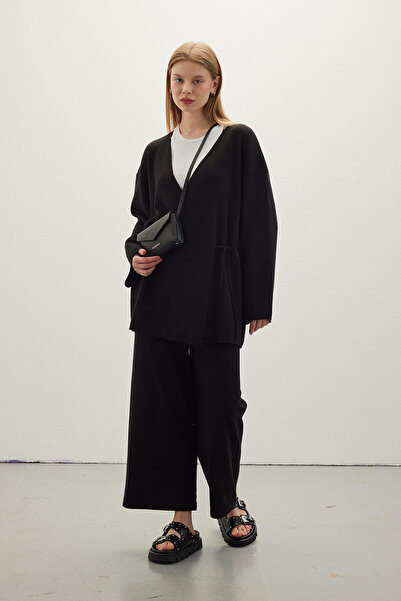 Manuka JEMNÉ PLETENINY KIMONO ČERNÉ