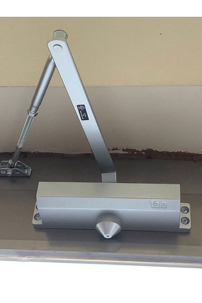 Yale 104 Series Door Stop (Constant Strong Door Fluid)