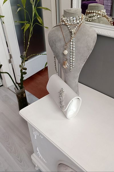 LA CALZATURE Βραδινό φόρεμα Mother of Pearl Satin Star Stone Αξεσουάρ Οβάλ κοπής Γυναικεία τσάντα