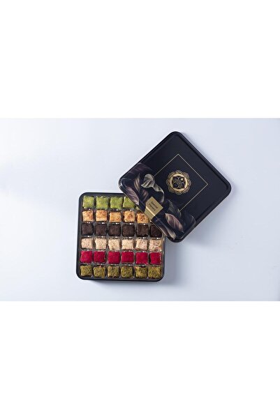 MEŞHUR SAFRANBOLU LOKUMCUSU علبة معدنية مشكلة بقلاوة تركية 500 جرام