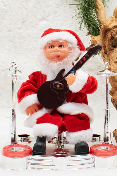 Waldern Guitarist Santa Claus Christmas Ornament 19*16cm