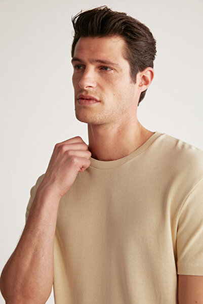 GRIMELANGE Jeremy Erkek Slim Fit Triko Görünümlü Kumaşlı Triko Yakalı Kalın Dokulu Bej T-shirt