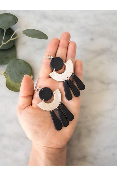 TREND Artwork White Black Fan Dangle Polymer Earrings