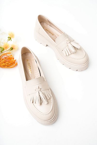 Artgoo women's beige leather tassel loafer college shoes