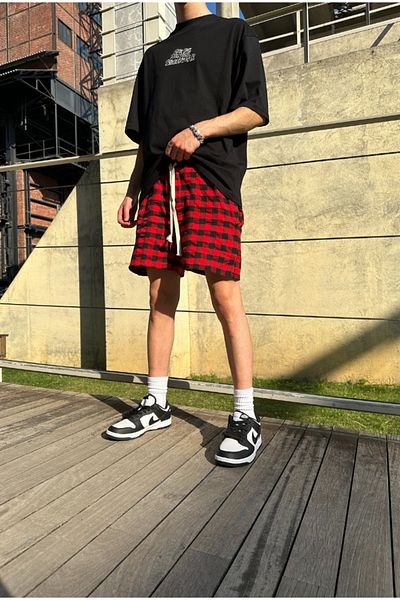 serline Red Square Patterned Shorts