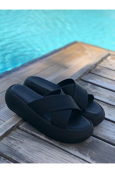SHOEMARK Hello شبشب نسائي أسود مخطط سميك