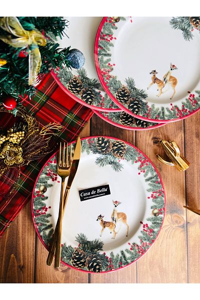 CASA DE BELLA Casadebella 6-Person Porcelain Christmas Cake Plate with Deer