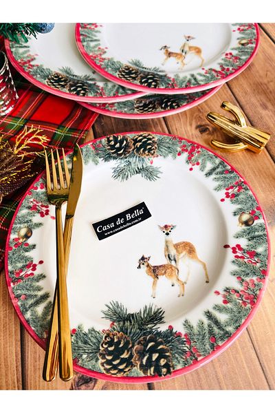 CASA DE BELLA Casadebella 6-Person Porcelain Christmas Cake Plate with Deer