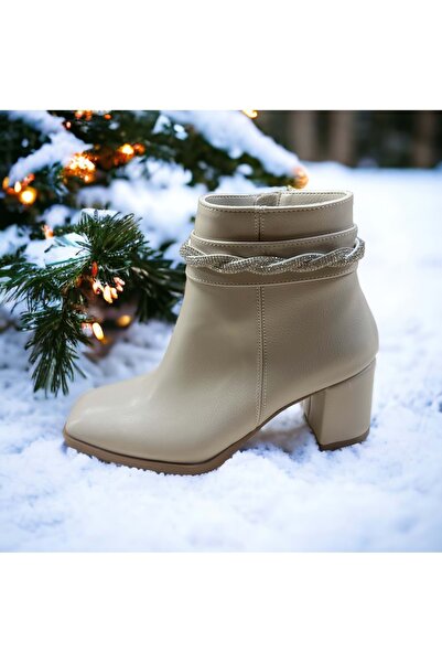 New Optimal Kadın Topuklu Bot Küt Burun Taş Şerit Detaylı KREM