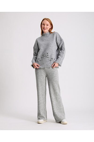 ZTO KADIN NAKIŞ DETAY SAÇAKLI YÜN KAZAK