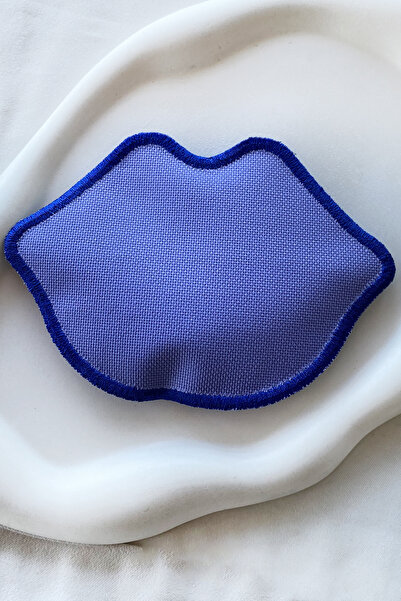 TAKIŞTIR Portofel de damă cu buze de culoare liliac