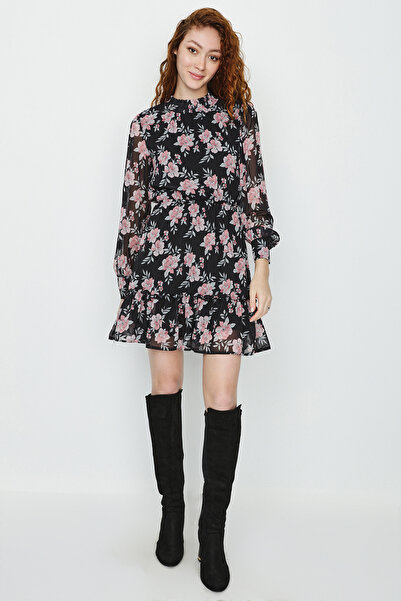 Select Moda Γυναικείο μαύρο φόρεμα με ψηλό γιακά και λεπτομέρεια από κορδέλα,...