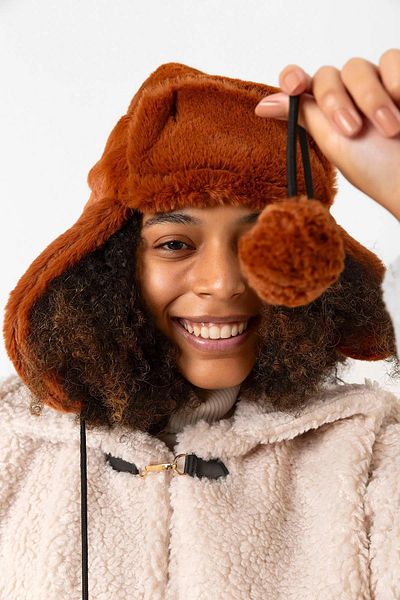 Saria Moda Pompom Detail Fur Snow Beret/Cap with Headphones