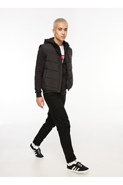 Levi's Levis Black Men's Coat A7348-0000.Smu Sporty Gillet Sporty