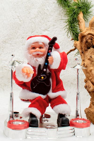 Waldern Guitarist Santa Claus Christmas Ornament 19*16cm